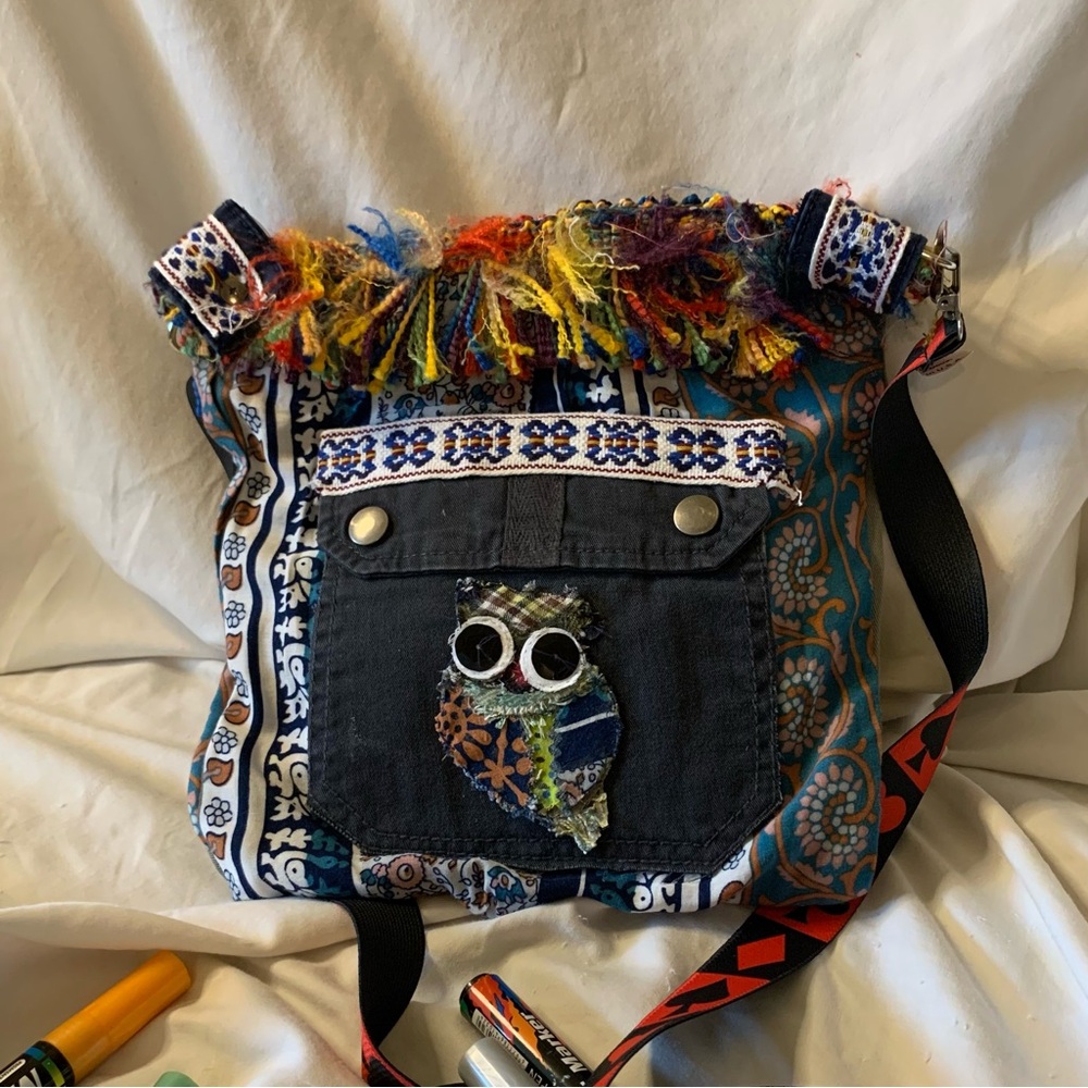 Colorful Fringe Crossbody Bag - Picture 7 of 9